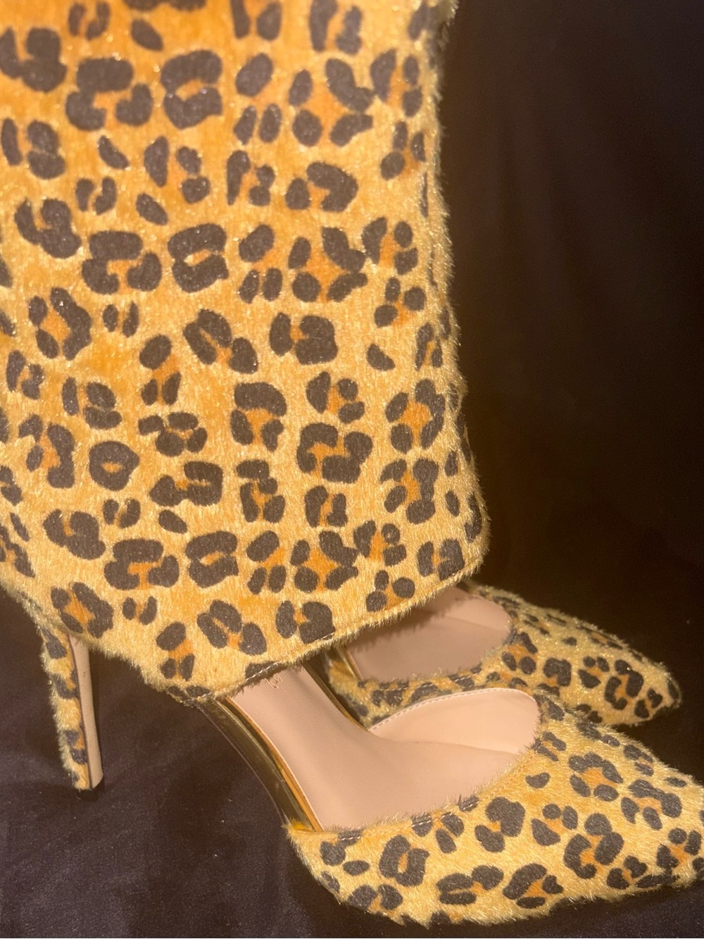 Things II Come, leopard textured Print Pointed Toe Stiletto Pumps - Tan